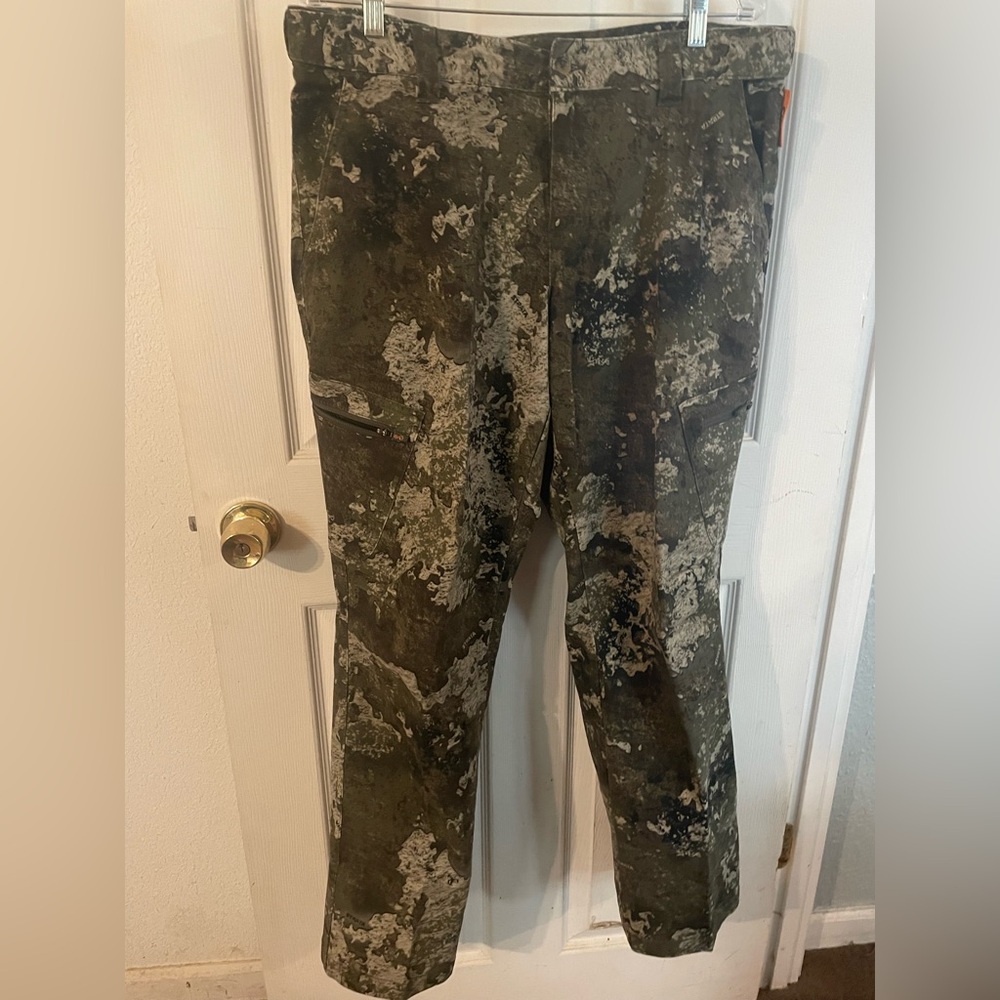 XL Women’s Camo pants